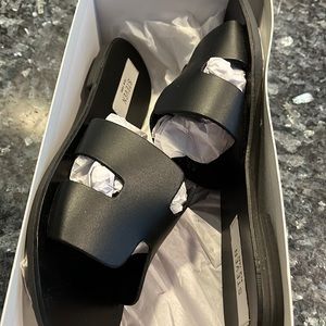 Steven Madden Greece Black Sandals